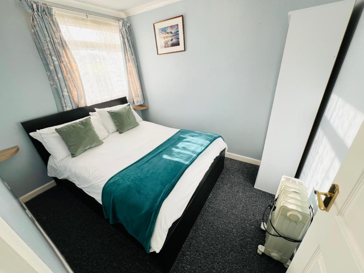 2 Bedroom Chalet, Sb10, Sandown, Isle Of Wight, Dog Friendly, Free Wifi Exterior foto